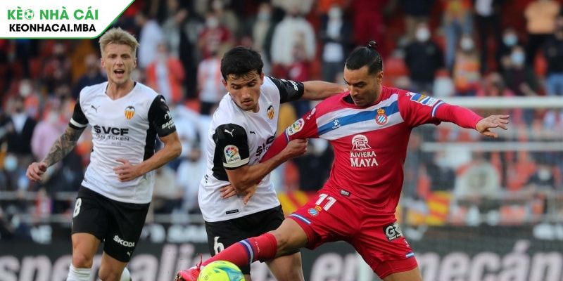 Valencia Vs Espanyol (00:00 23/04, La Liga): Cuộc Chiến Giữa Hai Đội Bóng Đang Thăng Hoa 4 Soi kèo tài xỉu trận Valencia vs Espanyol (00:00 23/04)