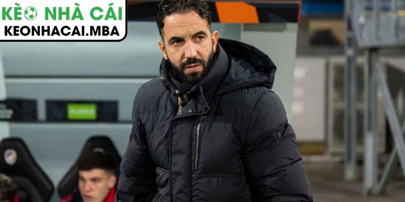 Trước đại chiến Newcastle United, HLV Amorim hé lộ thời điểm Bruno Fernandes trở lại và phương án thay thế 2 HLV Amorim nói gì về thời điểm Bruno Fernandes trở lại trước đại chiến Newcastle?