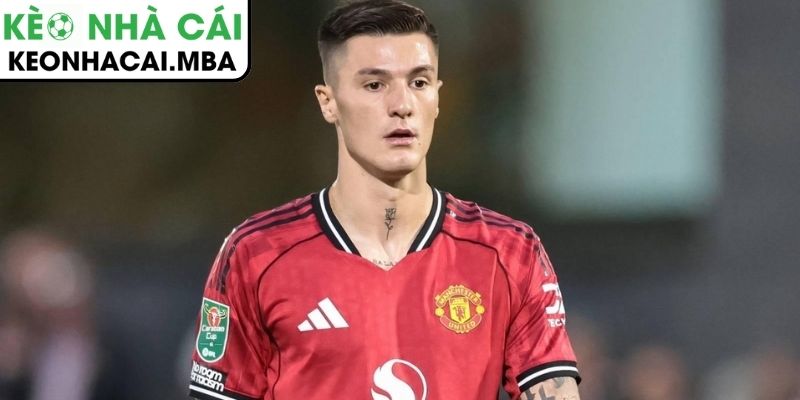 Bị chê không đủ trình khoác áo MU, Sesko khiến cựu HLV Tottenham đứng trước nguy cơ mất ghế 2 Sesko bị nghi ngờ đẳng cấp khi được liên hệ với MU