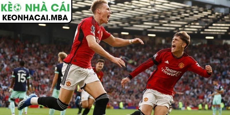 Fabrizio Romano hé lộ MU nhắm 2 ứng viên nặng ký cho vị trí HLV trưởng chính thức 4 Tác động của quyết định HLV đến tương lai MU