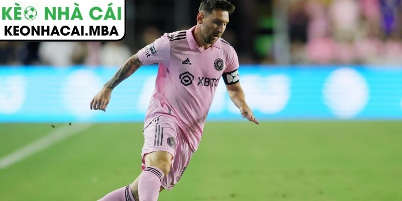 Messi tiến sát kỷ lục vĩ đại của Ronaldo lập từ năm 2024 2 Messi tỏa sáng giúp Inter Miami lội ngược dòng ngoạn mục