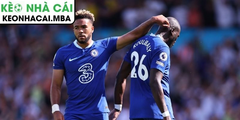 Ngoại hạng Anh rộng cửa có suất thứ 5 dự Cúp C1: MU lợi thế, Chelsea gặp khó 4 Chelsea gặp nhiều khó khăn trong cuộc đua Cúp C1