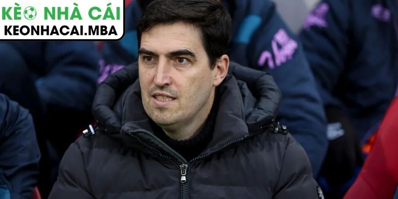 Chiến lược gia gây bão Ngoại hạng Anh và La Liga: Cạnh tranh ghế HLV MU với Carrick 3 Triết lý hiện đại giúp Iraola tạo khác biệt