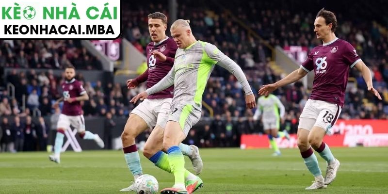 Cuộc đua vô địch mở toang cho Man City và Arsenal, chỉ một sai lầm sẽ trả giá đắt 2 Khoảng cách sít sao, lợi thế mong manh
