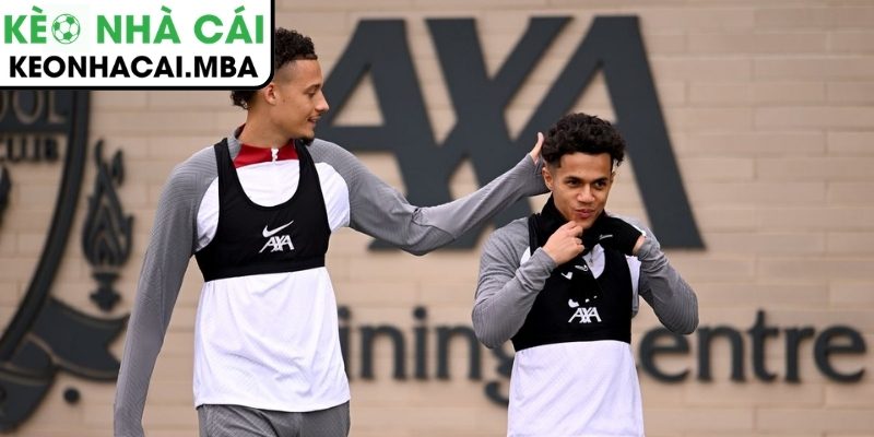 Liverpool bước vào cuộc cải tổ lớn: 9 cầu thủ có thể rời đi, HLV Slot khó giữ ghế 4 Chia tay lan rộng, tương lai Liverpool mờ mịt