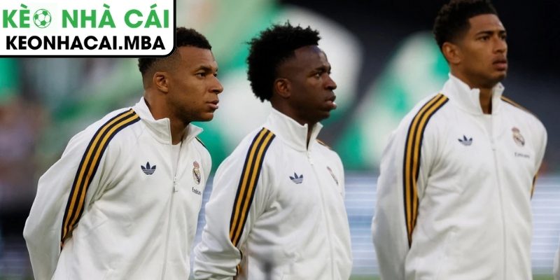 Nội bộ Real Madrid dậy sóng: Mbappe bóng gió công kích HLV, Arbeloa lập tức đáp trả 4 Real Madrid chìm trong khủng hoảng hậu mùa giải trắng tay