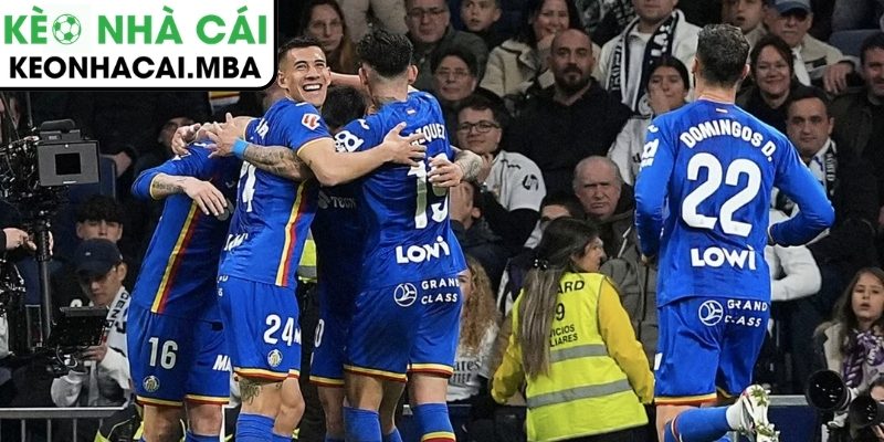 Real Madrid gục ngã trước Oviedo sau 44 phút, Mbappe và Bellingham bất lực cứu trận 2 Real Madrid ép sân cả hiệp nhưng quá vô duyên