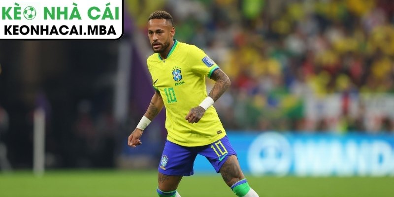 Hàng thủ, hàng công và bài toán Neymar