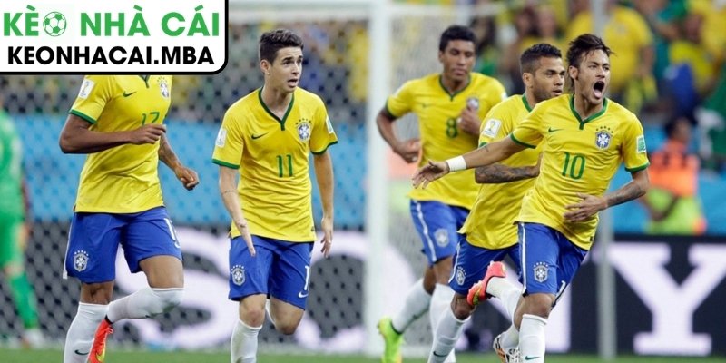 Brazil khát cúp vàng 24 năm, Ancelotti đối mặt núi bài toán 2 Hai cánh già nua khiến hàng thủ Brazil tiềm ẩn nhiều rủi ro