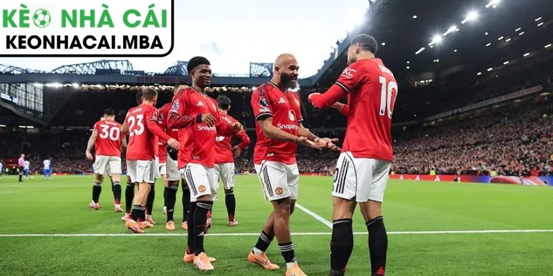 Nhà tiên tri dự báo bất lợi cho tuyển Anh, Brazil gây chú ý với tân binh MU tại World Cup 4 Tân binh MU được Brazil thử nghiệm ở vị trí mới