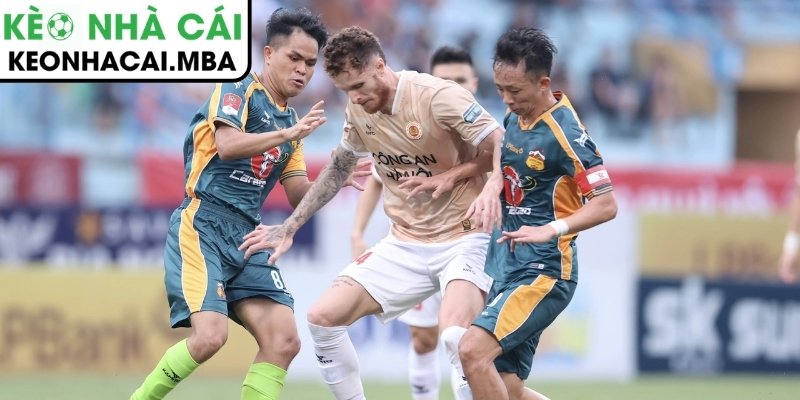 Cuộc đua Á quân V-League hứa hẹn căng thẳng
