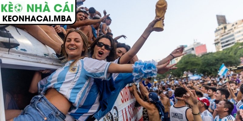 World Cup 12/6: Fan Bờ Biển Ngà bị cấm nhập cảnh vào Mỹ 3 Fan Argentina nhận TV miễn phí sau khi trượt visa