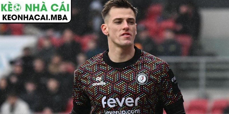 Radek Vitek sẵn sàng rời Man United để tìm suất bắt chính mới 3 Old Trafford và những cạnh tranh gắt gao
